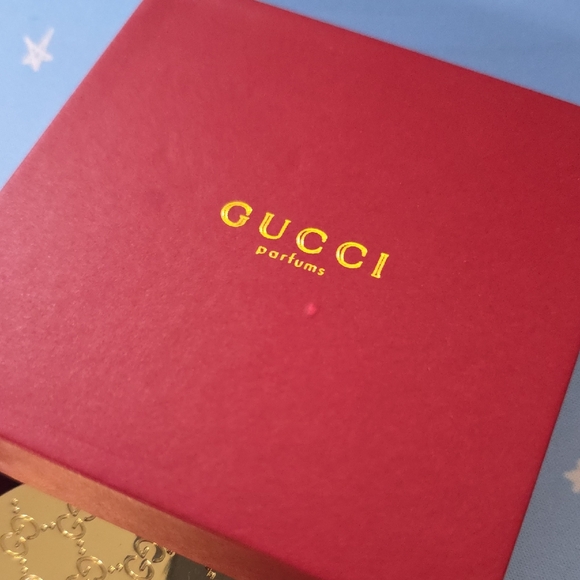 Gucci Gold Patterned Compact - Picture 3 of 4